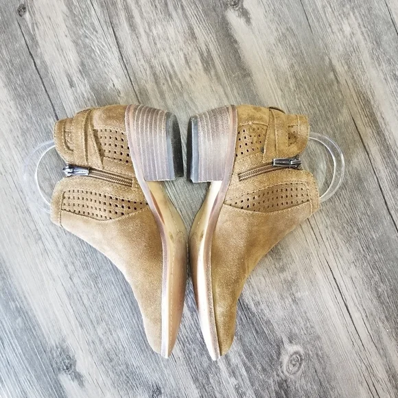 Vince Camuto Perforated Heeled Ankle Boots - Picture 4 of 8
